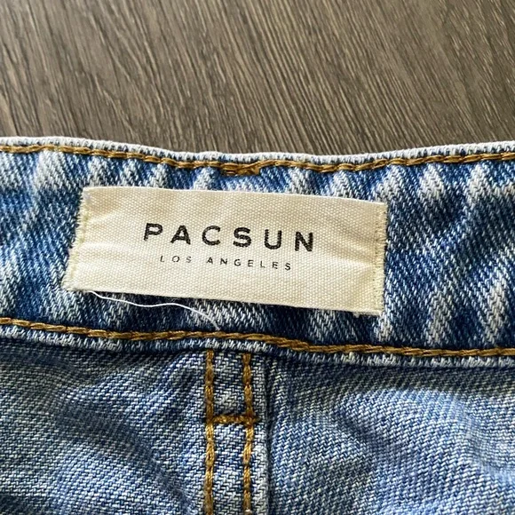 pacsun light wash mom shorts - Picture 3 of 4